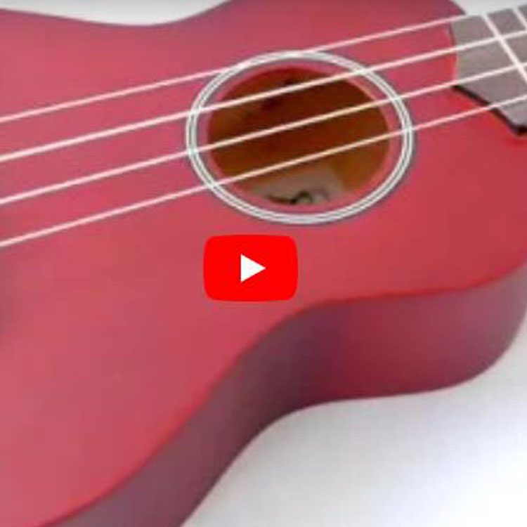 Ukulele de mogno